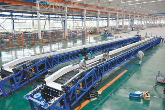 組合式起重機應(yīng)用于電梯裝配車間